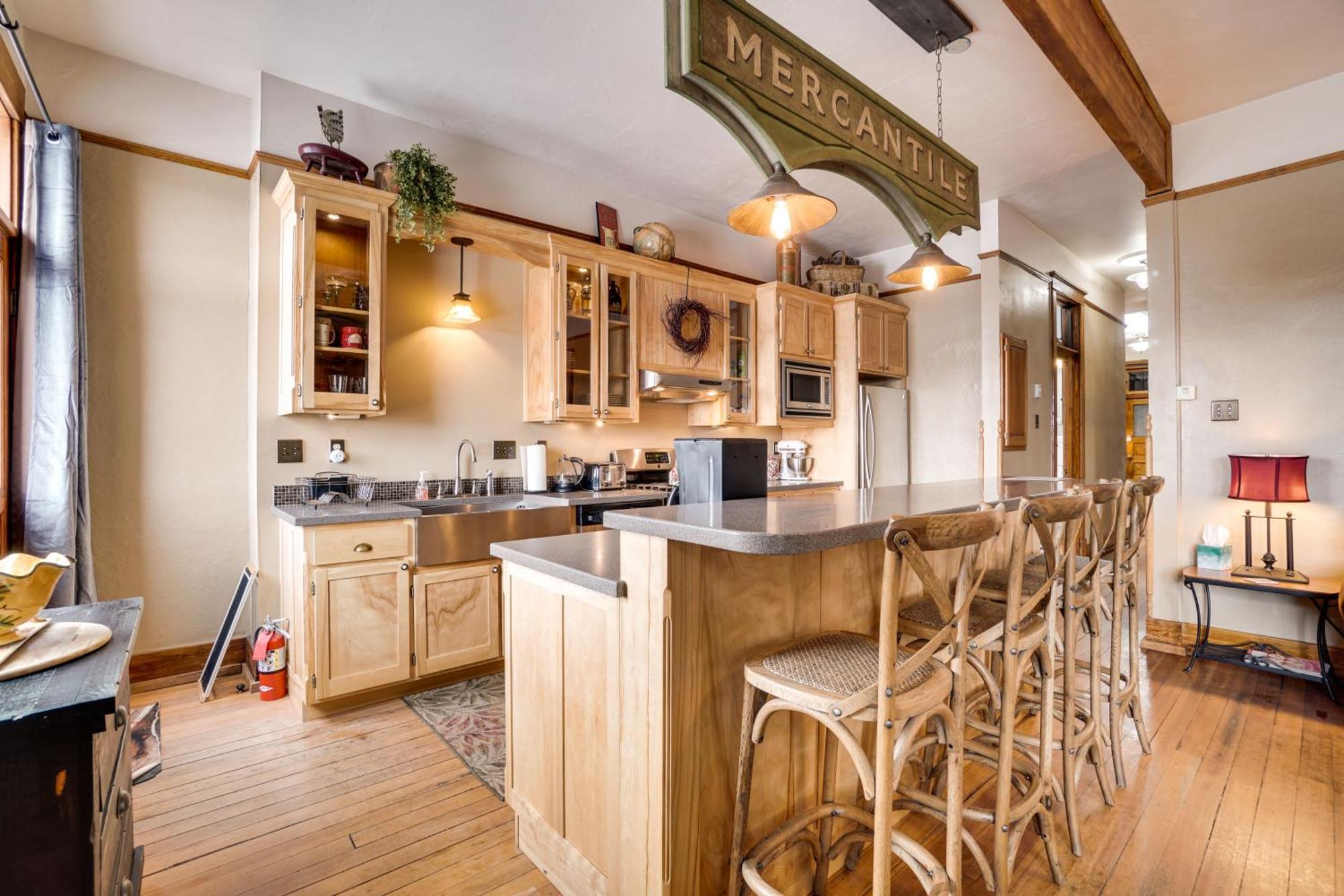 Vintage Downtown Laramie Apartment With Deck! מראה חיצוני תמונה