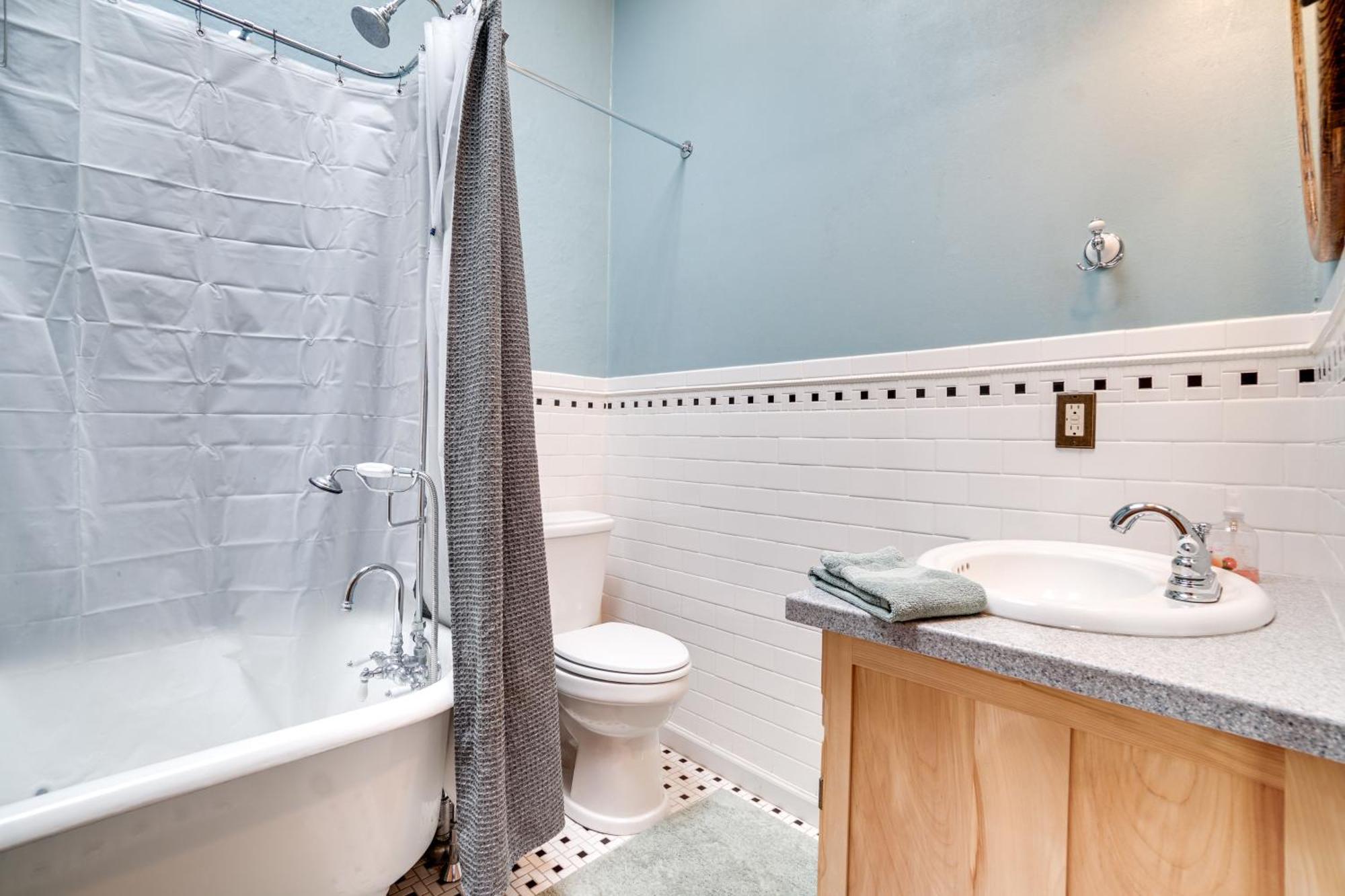 Vintage Downtown Laramie Apartment With Deck! מראה חיצוני תמונה